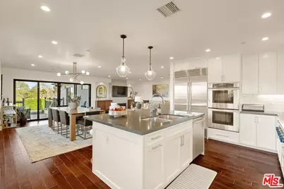 3840 Carmona Ave, Los Angeles, CA 90008 - Photo 22