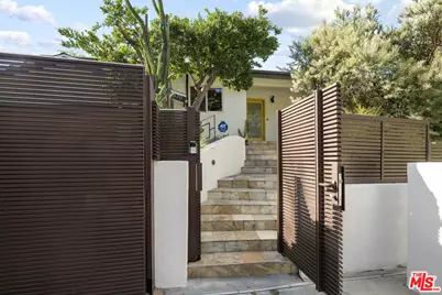 6570 Lakeridge Rd, Los Angeles, CA 90068 - Photo 2