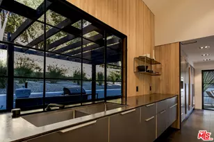 3860 Kingswood Rd, Sherman Oaks, CA 91403 - Photo 22