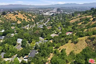 3860 Kingswood Rd, Sherman Oaks, CA 91403 - Photo 4