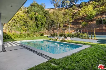 1836 Loma Vista Dr, Beverly Hills, CA 90210 - Photo 42