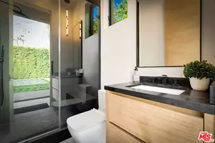 15743 Hesby St, Encino, CA 91436 - Photo 52