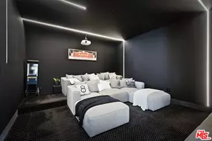 15743 Hesby St, Encino, CA 91436 - Photo 48