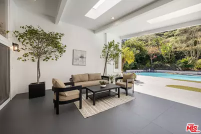 2163 San Ysidro Dr, Beverly Hills, CA 90210 - Photo 32