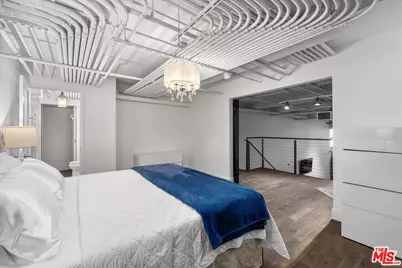 120 S Hewitt St #6, Los Angeles, CA 90012 - Photo 26