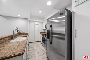 2700 Cahuenga Blvd #E 4220, Los Angeles, CA 90068 - Photo 16