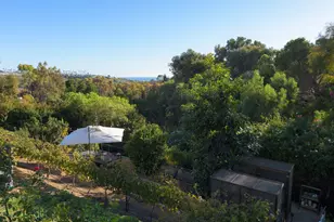 6110 Merritt Dr, Malibu, CA 90265 - Photo 46