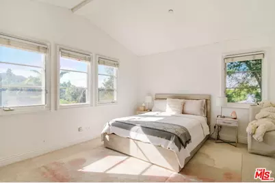 13551 Cheltenham Dr, Sherman Oaks, CA 91423 - Photo 56