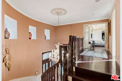 1663 Vista Dr, Glendale, CA 91201 - Photo 12