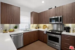 11023 Fruitland Dr, Studio City, CA 91604 - Photo 4