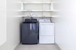 225 S Hamilton Dr, Beverly Hills, CA 90211 - Photo 16