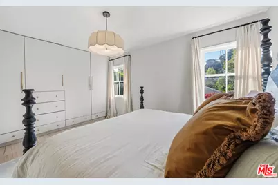 859 Cresthaven Dr, Los Angeles, CA 90042 - Photo 16