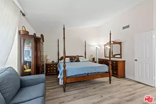 13011 Meadowlark Ave, Granada Hills, CA 91344 - Photo 22