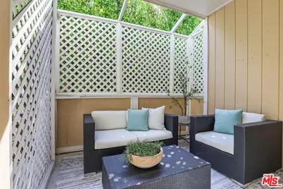 478 S Madison Ave #2, Pasadena, CA 91101 - Photo 8