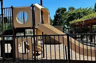 17213 Palisades Cir, Pacific Palisades, CA 90272 - Photo 30