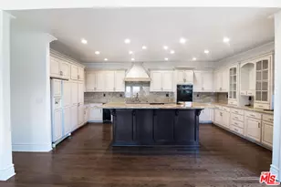 2480 Briarcrest Rd, Beverly Hills, CA 90210 - Photo 24