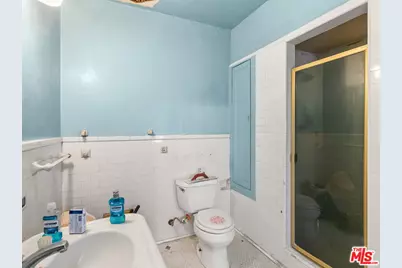 1220 S Wilton Pl, Los Angeles, CA 90019 - Photo 12