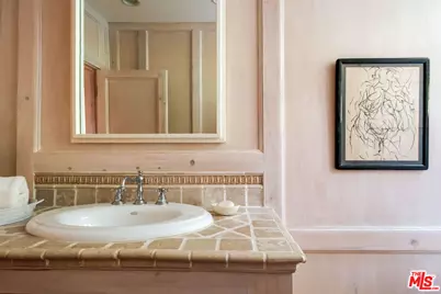 419 Hillside Ln, Santa Monica, CA 90402 - Photo 40