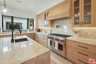 971 S Bundy Dr, Los Angeles, CA 90049 - Photo 6