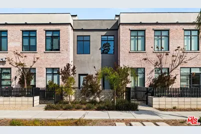 752 W 19th St #B, Costa Mesa, CA 92627 - Photo 2