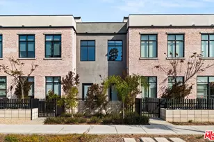 752 W 19th St, Costa Mesa, CA 92627 - Photo 2