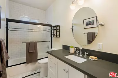 2337 W 29th Pl, Los Angeles, CA 90018 - Photo 28