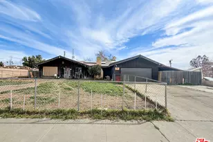 1129 Greenwood Dr, Bakersfield, CA 93306 - Photo 2