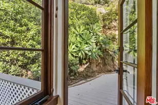 10037 Reevesbury Dr, Beverly Hills, CA 90210 - Photo 16