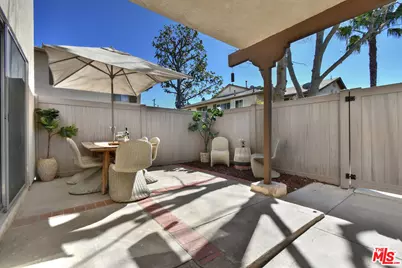 10341 Canoga Ave #3, Chatsworth, CA 91311 - Photo 4