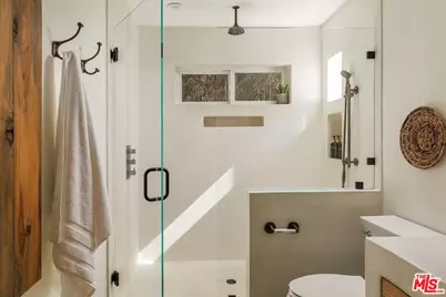 2123 Branden St, Los Angeles, CA 90026 - Photo 22