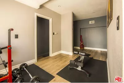 6970 La Presa Dr, Los Angeles, CA 90068 - Photo 26