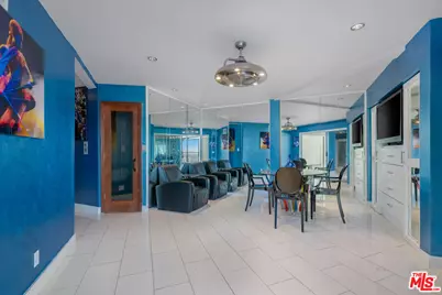 2189 Sunset Plaza Dr, Los Angeles, CA 90069 - Photo 24
