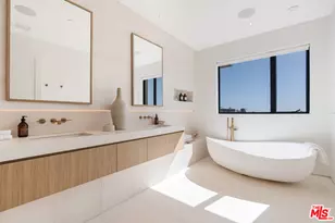 1205 Las Lomas Pl, Pacific Palisades, CA 90272 - Photo 20