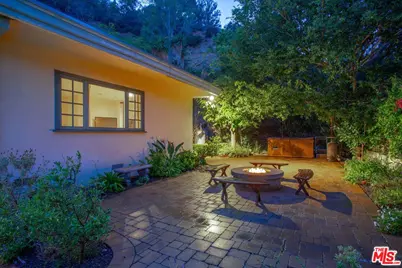 10216 Cielo Dr, Beverly Hills, CA 90210 - Photo 36