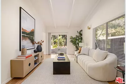 1220 N Norman Pl, Los Angeles, CA 90049 - Photo 10