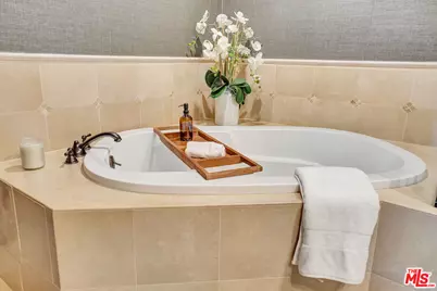 1414 S Beverly Glen Blvd #301, Los Angeles, CA 90024 - Photo 22