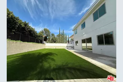 6723 Sunnyslope Ave, Van Nuys, CA 91401 - Photo 14