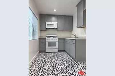 12012 Washington Pl, Los Angeles, CA 90066 - Photo 54