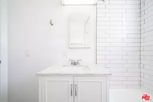 12012 Washington Pl, Los Angeles, CA 90066 - Photo 48