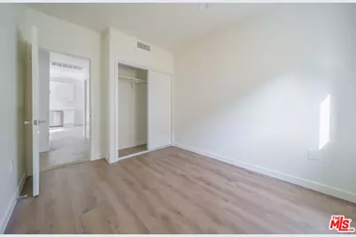 2896 W 14th St, Los Angeles, CA 90006 - Photo 10