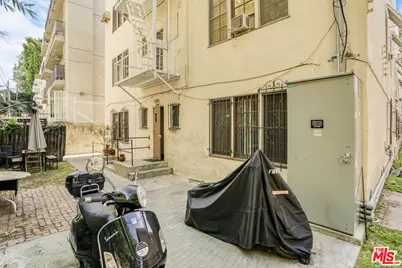 7063 Lanewood Ave, Los Angeles, CA 90028 - Photo 26