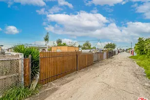 1765 E 113th St, Los Angeles, CA 90059 - Photo 38