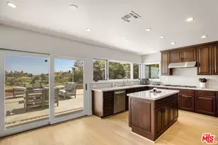 3970 Ellenita Ave, Tarzana, CA 91356 - Photo 12