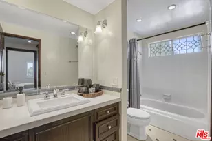 3970 Ellenita Ave, Tarzana, CA 91356 - Photo 22