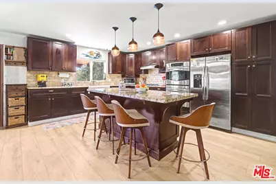 670 Tranquil Ln, Simi Valley, CA 93065 - Photo 8