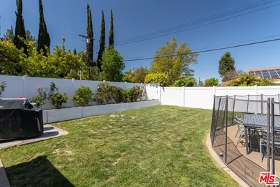 23721 Mariano St, Woodland Hills, CA 91367 - Photo 42