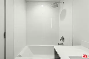 8408 Blackburn Ave, Los Angeles, CA 90048 - Photo 10