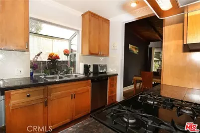 8450 Melvin Ave, Northridge, CA 91324 - Photo 16