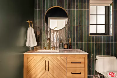 7403 Stewart Ave, Los Angeles, CA 90045 - Photo 26