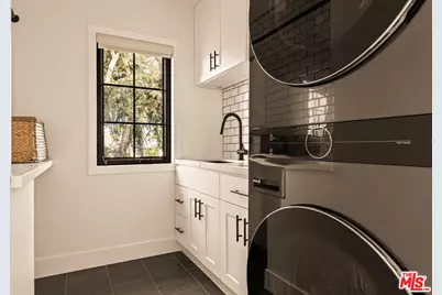 7403 Stewart Ave, Los Angeles, CA 90045 - Photo 26